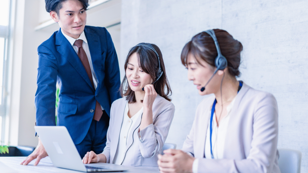 ITヘルプデスクのアウトソーシング完全ガイド｜メリット・デメリットから選び方まで徹底解説